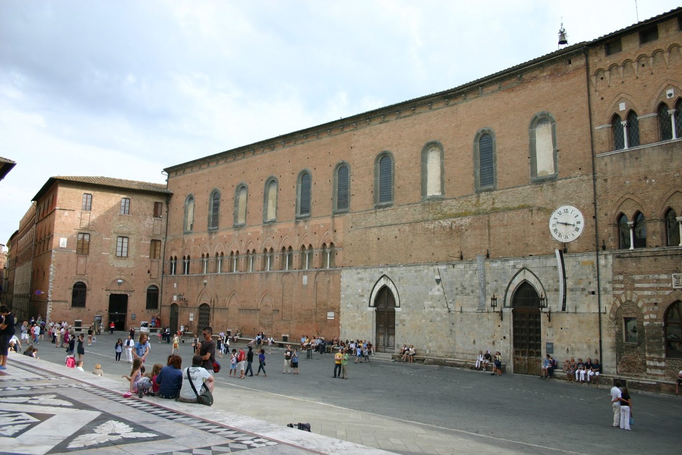 Santa%20Maria%20della%20Scala%2C%20Siena%2C%20Italy%20-%2001.JPG